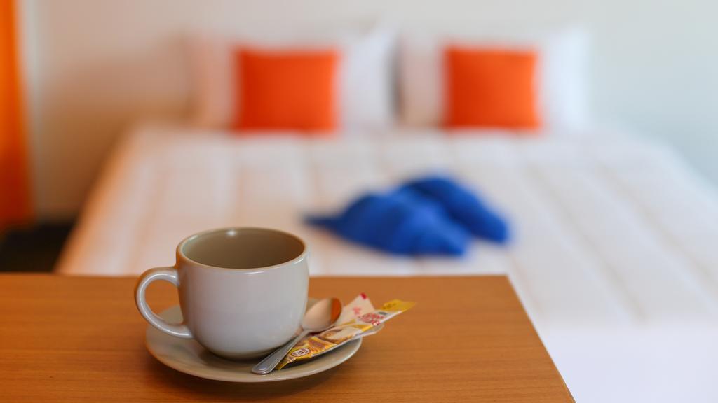 Bangtao Guest House Phuket Phòng bức ảnh